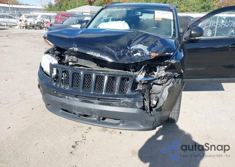 2012 Jeep Compass Latitude z USA, uszkodzony, nr VIN 1C4NJDEB2CD577775